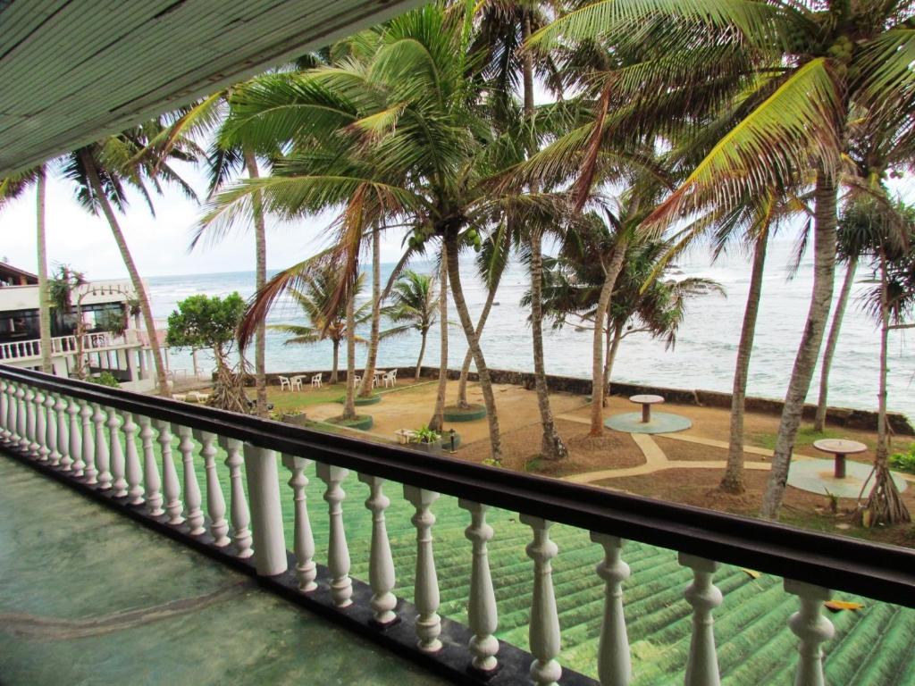 Miltons Beach Resort Unawatuna Exterior foto