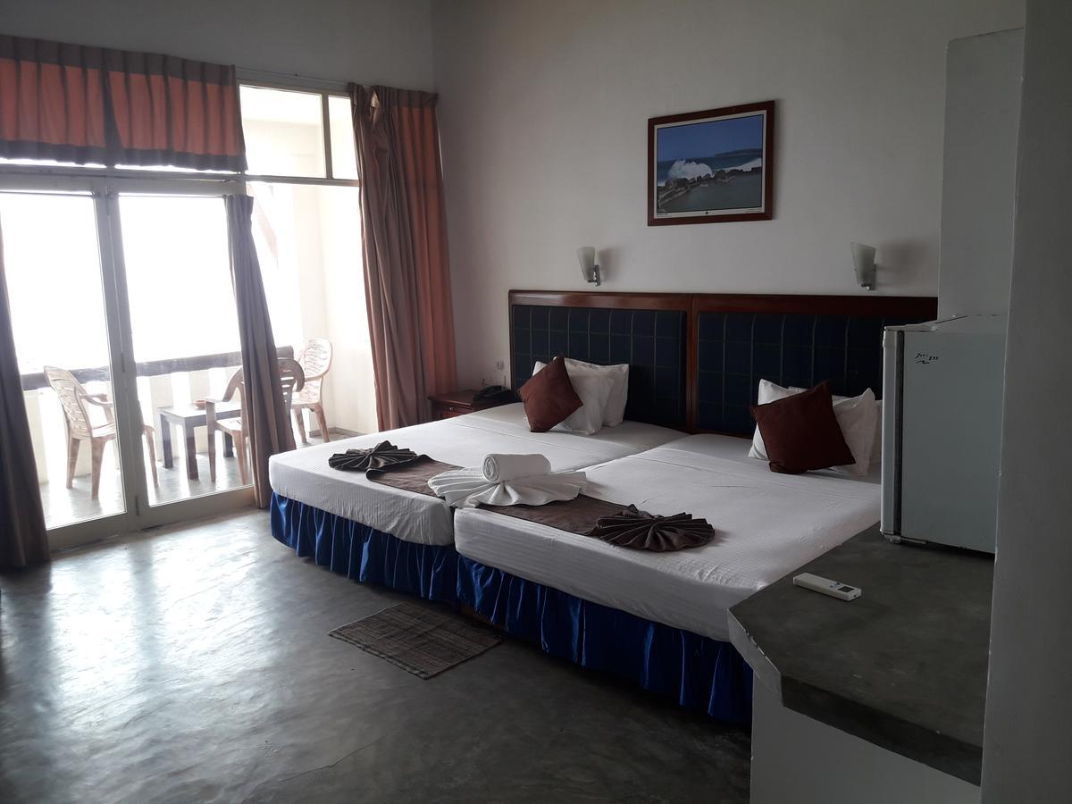Miltons Beach Resort Unawatuna Exterior foto