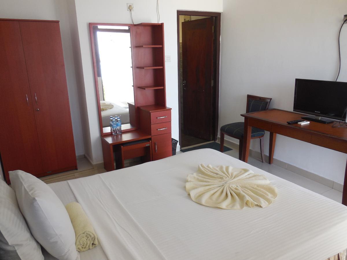 Miltons Beach Resort Unawatuna Exterior foto