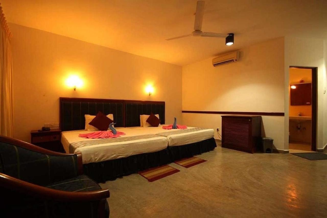 Miltons Beach Resort Unawatuna Exterior foto